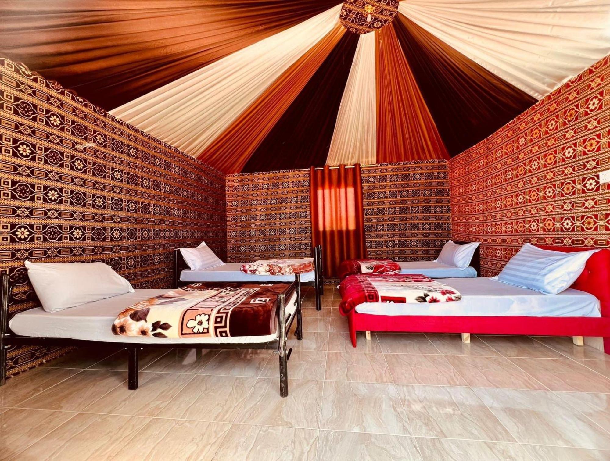 Wadi Rum Travel Camp Eksteriør bilde